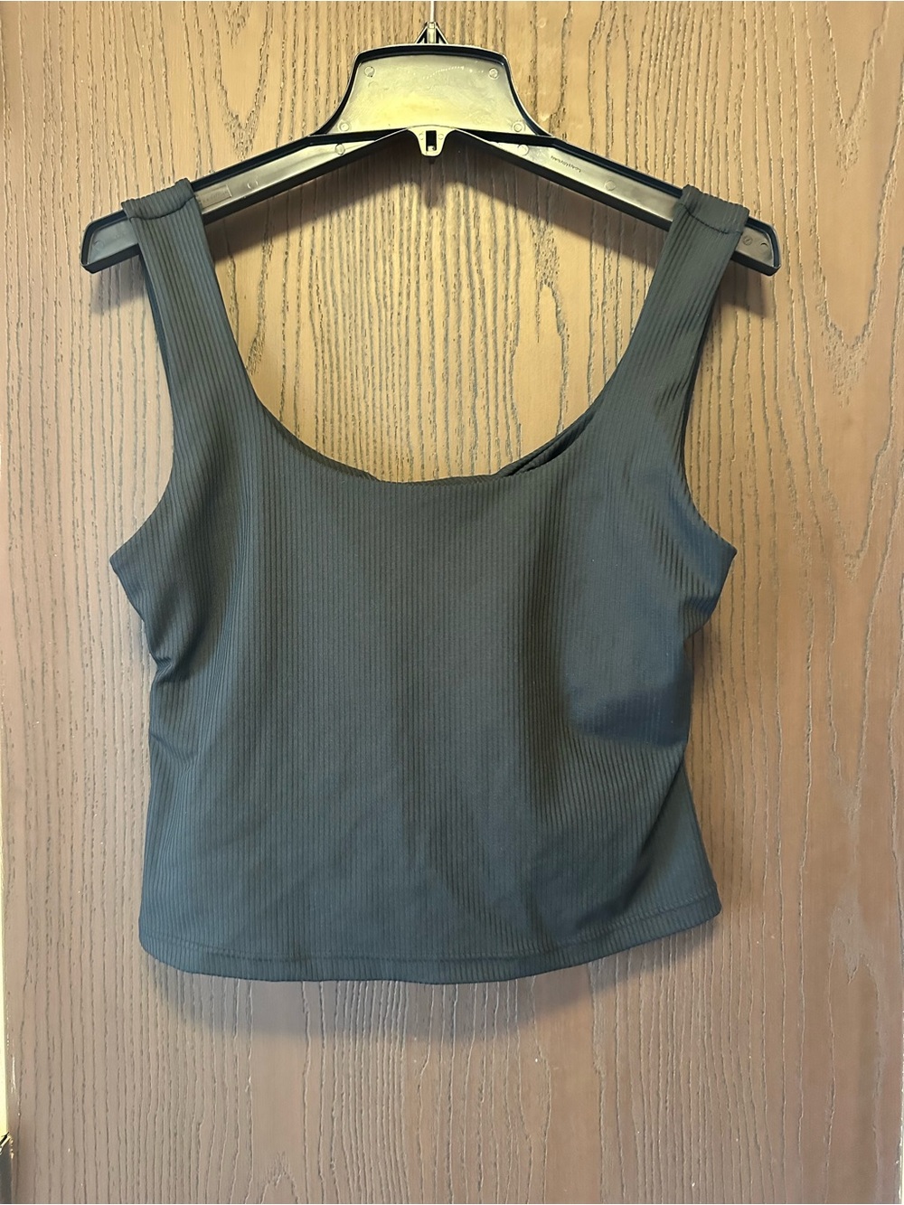 Fabletics Black Ribbed Twisted Back Crop Tank